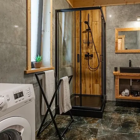 Osada Zbojnicka Turnia *