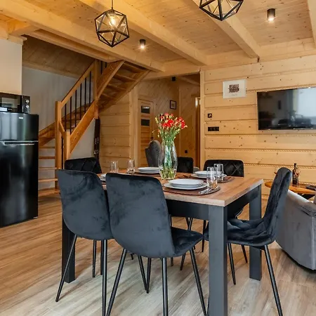 Osada Zbojnicka Turnia Nyaraló *